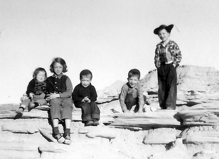 Janice 1954 with siblings